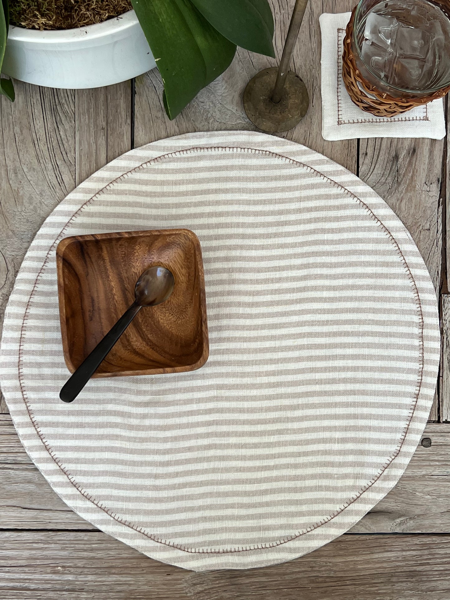Savannah Stripes Round Placements (set of 4)