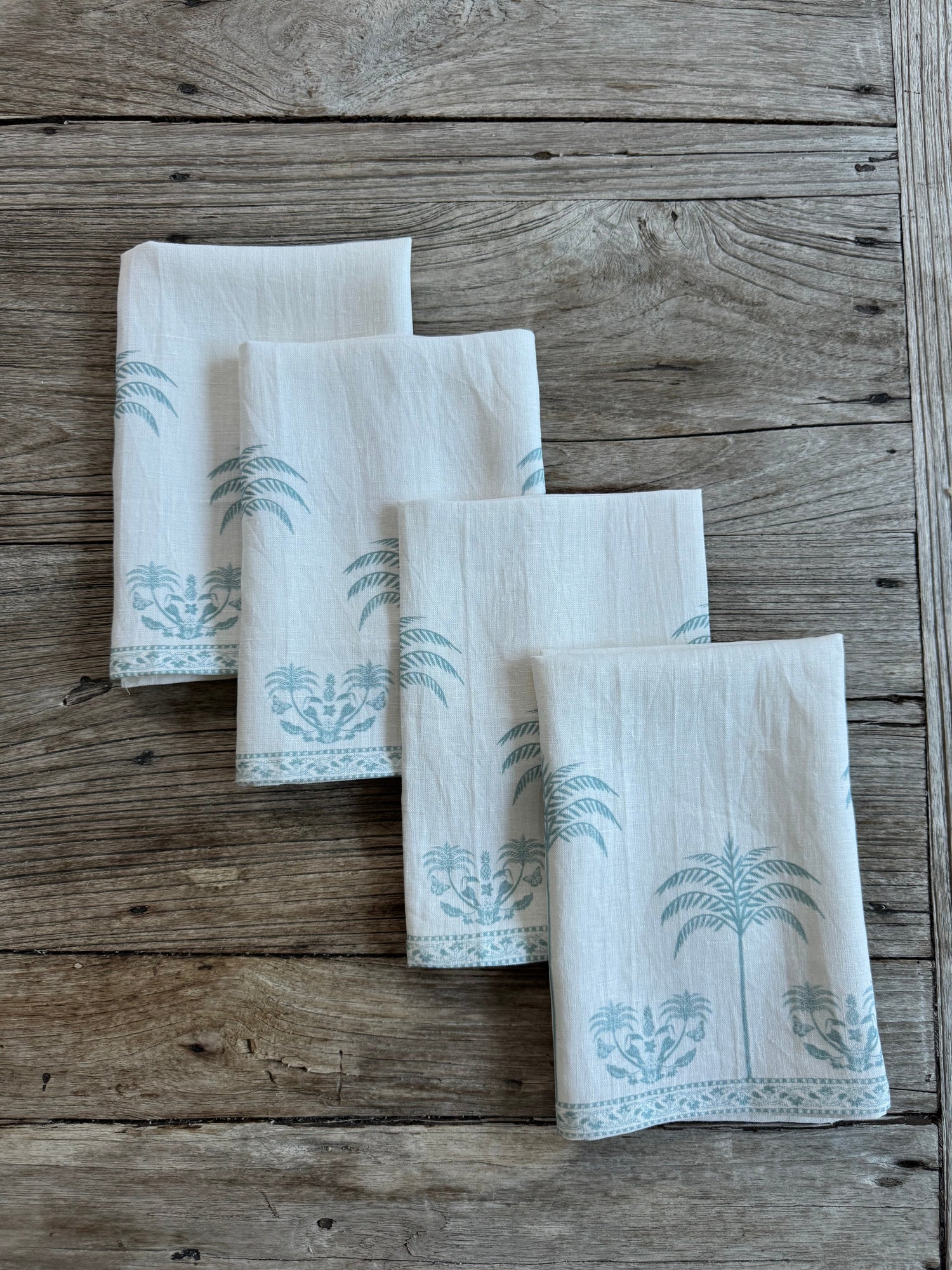 La Fortuna Palms Collection