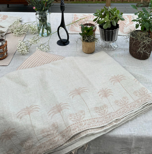 La Fortuna Palms Tablecloths