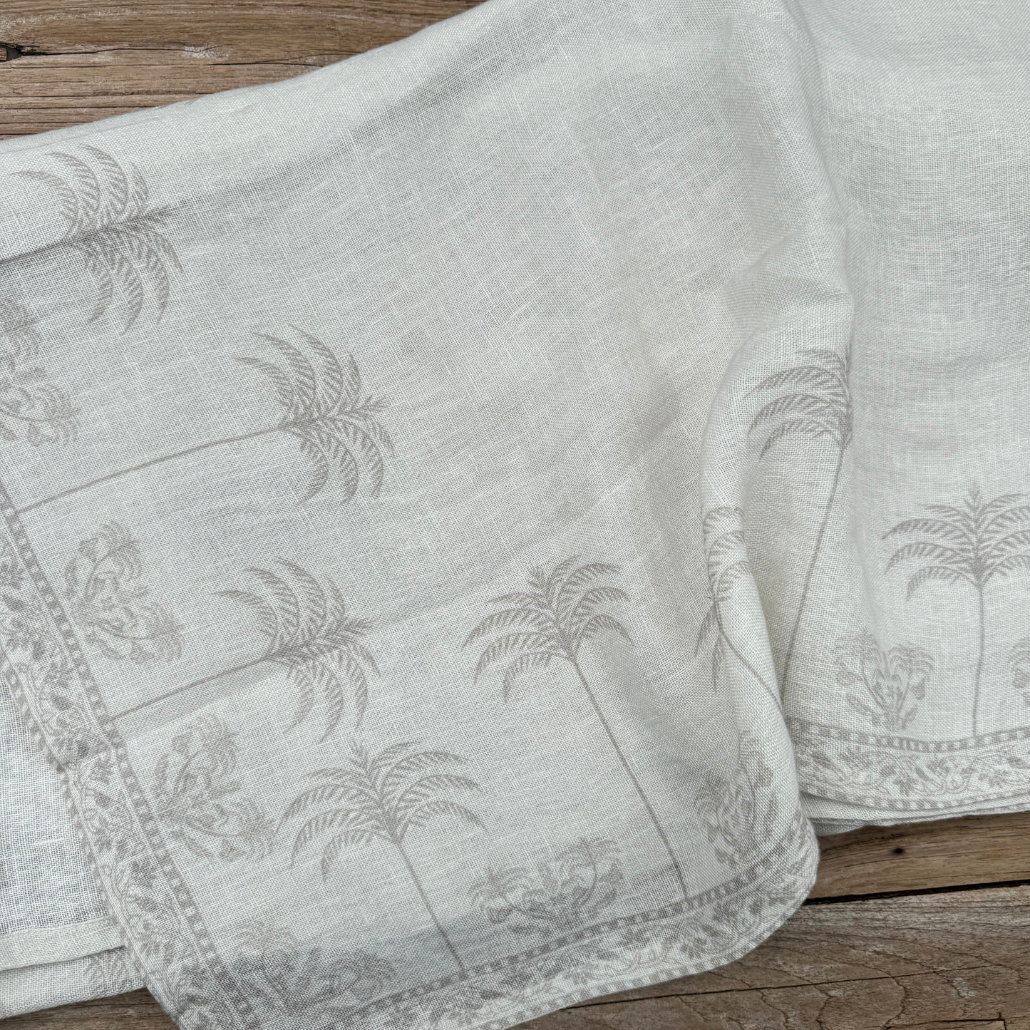 La Fortuna Palms Tablecloths